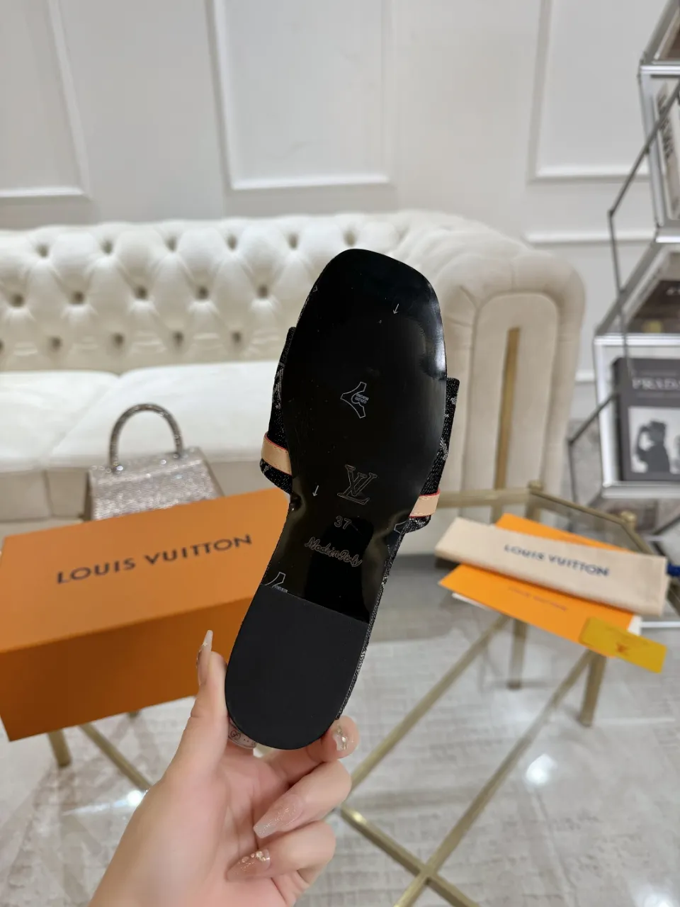 👟👟Ex-factory price 340👟👟 Genuine leather sole +40 Lv denim jacquard slippers, ex-factory price 70-43 Leather sole +40